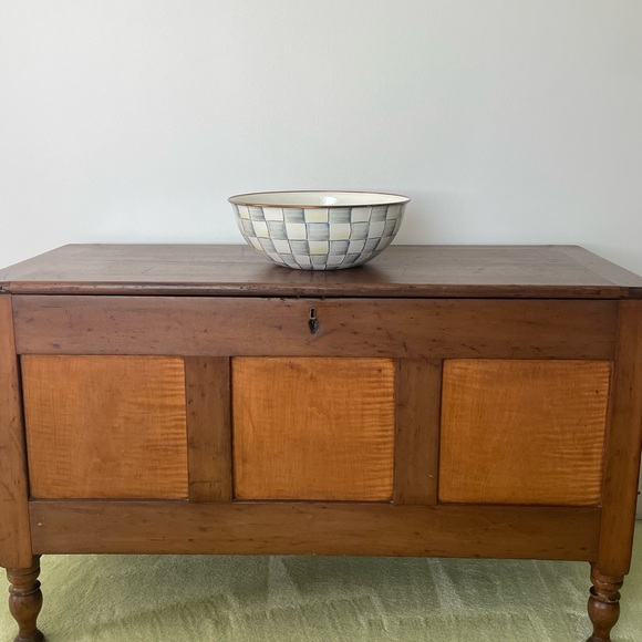 New MacKenzie-Childs Sterling Extra Large Bowl - Picture 3 of 7